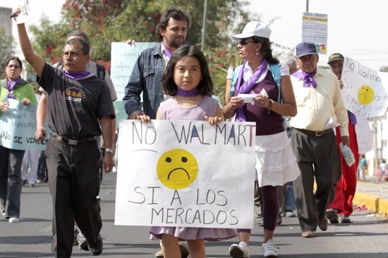 Wal Mart: escándalo por sobornos; en Puebla controversia en La Margarita