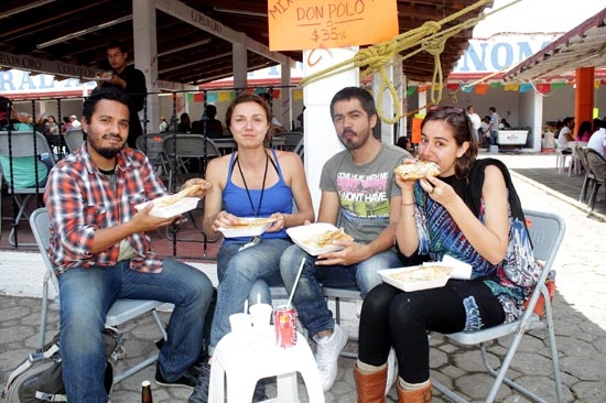 Feria del Molote recibió a 10 mil personas