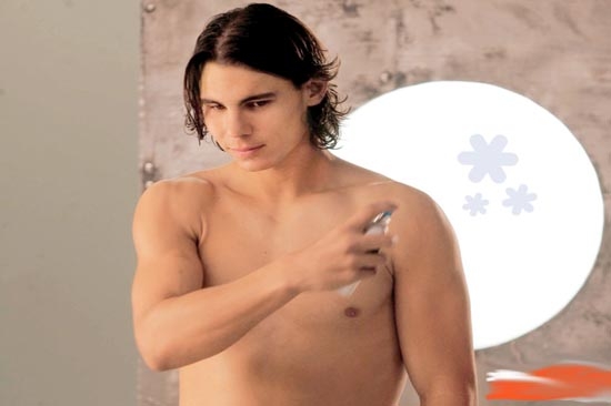 Rafael Nadal se convierte en chico Armani