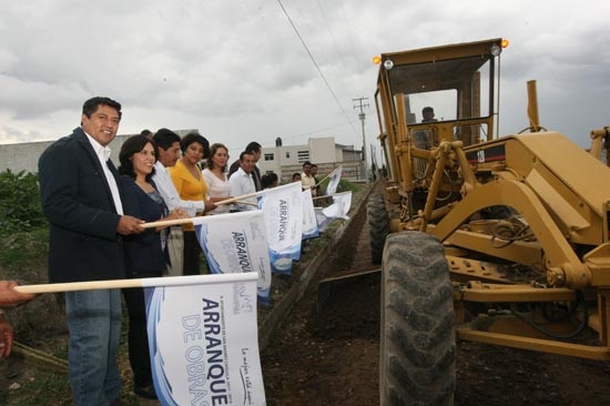 San Andrés Cholula, inician trabajos de adoquinamiento en Cacalotepec