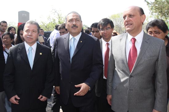 Manlio Fabio minimiza denuncias contra ex gobernadores priístas