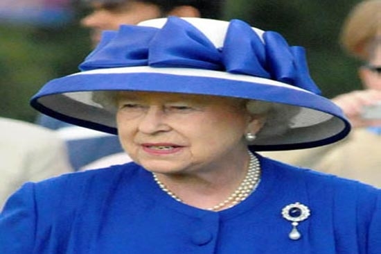 La Reina Isabel ya tiene Facebook