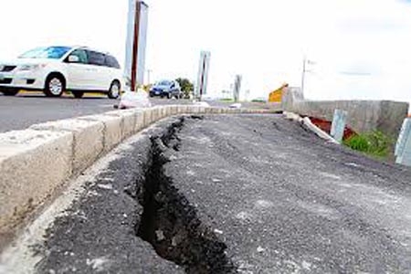 Puente de la UDLAP, obra mal hecha; sufre desgajamiento