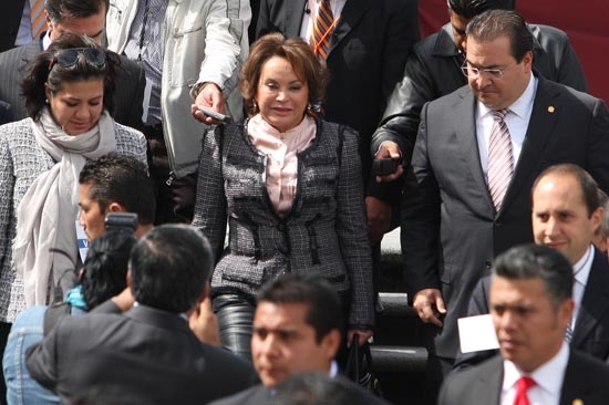 Elba Esther niega que RMV esté a su sombra