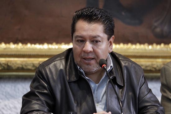 Delegado del PRI es un “porro”, afirma el diputado Guillermo Aréchiga