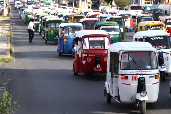 Marinista inhabilitado por autorizar mototaxis