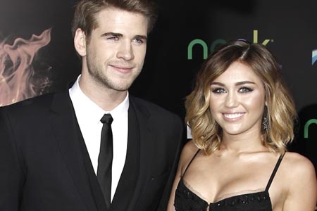 Miley Cyrus presiona a su novio para casarse