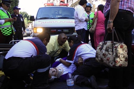 Septuagenaria fue atropellada en el zócalo de Puebla