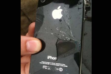 Otro incidente con iPhone en China; hombre sufre fuerte descarga eléctrica