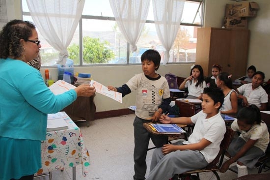 Docentes de la primaria Benemérito de La América accedieron a aplicar prueba ENLACE