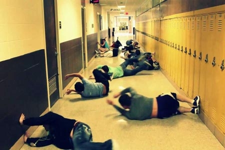 Conoce el Hallway Swimming