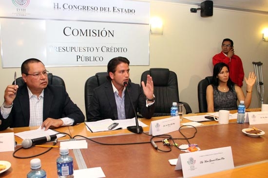 Diputados avalan otra reforma de RMV; ahora Ley de Prestación de Servicios