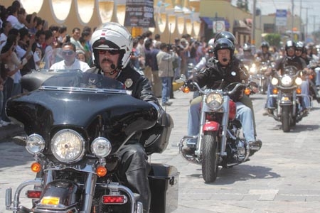 Love Ride México 2011 pasa con éxito por Puebla