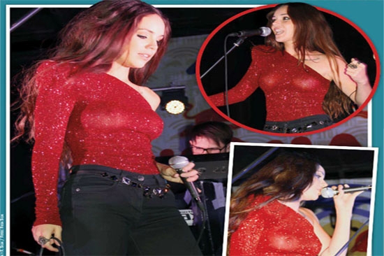Camila Sodi cantó sin ropa interior