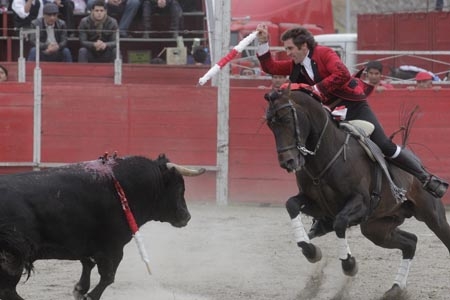 Pablo Hermoso, Antonio Lomelín y Rafael Ortega triunfan en corrida de toros en Cholula