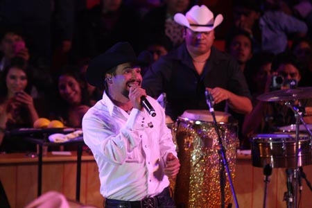 Feria de Puebla 2012, Bobby Pulido puso a bailar a sus fans