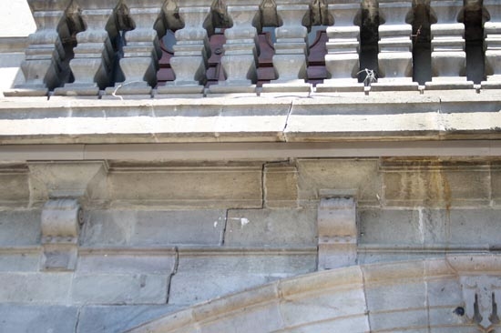 INAH reporta daños menores en palacio municipal y Catedral