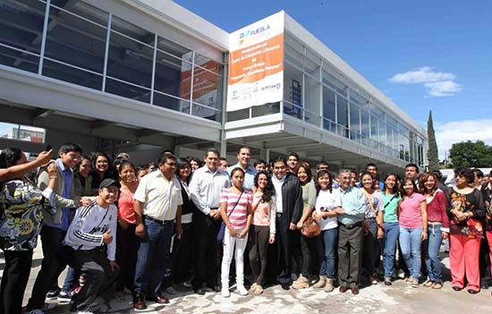 RMV inaugura rehabilitación del Centro Escolar Venustiano Carranza