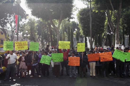 Ambulantes exigen permisos para regresar al Centro Histórico de Puebla