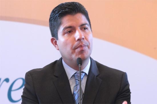 La única opción para ambulantes son minimercados en periferia: Rivera
