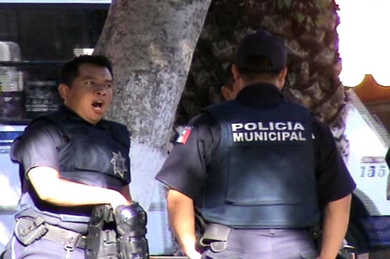 Gobierno no ayudará a ediles irresponsables que deben dinero a policías