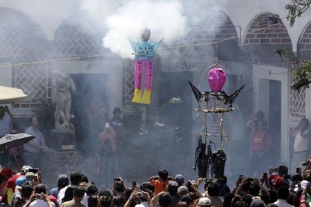 Barrio del Artista realizó la Quema de Judas