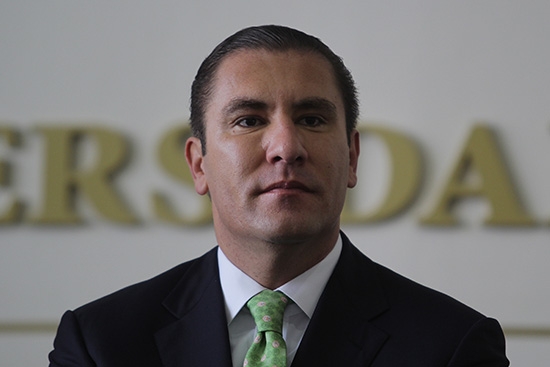 RMV garantiza a Comisión del Senado que no se meterá en elección