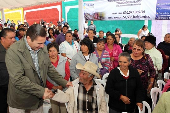 RMV inaugura recuperación de imagen urbana de Chignahuapan