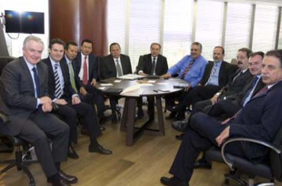 Pacto por México acuerda instalar mesas para reforma electoral