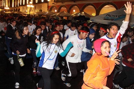 Carrera Nocturna BUAP por las calles de Puebla