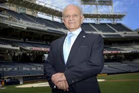 Alfredo Harp Helú compra a los Padres de San Diego