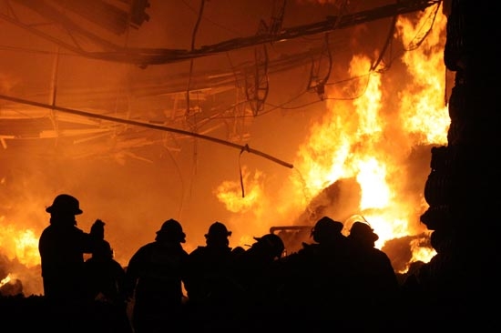 Se incendia fábrica textil “La Constancia” en la carretera federal a Atlixco