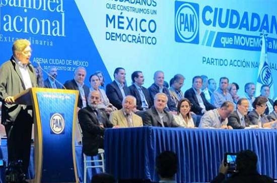 PAN aprueba nuevos estatutos en medio de protestas y gritos de fraude