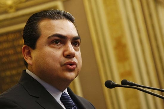 Finanzas justifica adquisición de créditos
