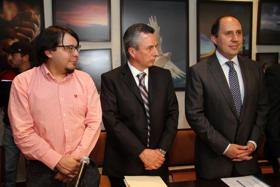 Manzanilla dialoga con comunidad LGBT por crímenes de odio