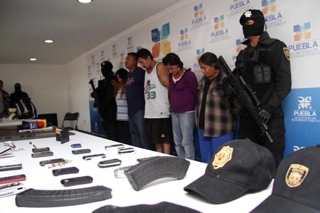 Policías encubrían a La Paty y El Perico para comercializar droga en la capital