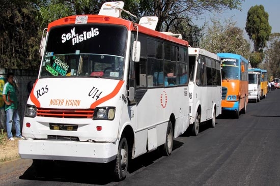 Gobierno revisará legalidad de concesiones de transporte público