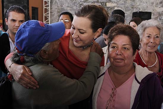 Alonso de Moreno Valle festeja a los adultos mayores en su día