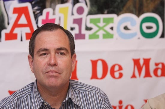 Edil de Atlixco compró camioneta de lujo para “eficientizar” recursos