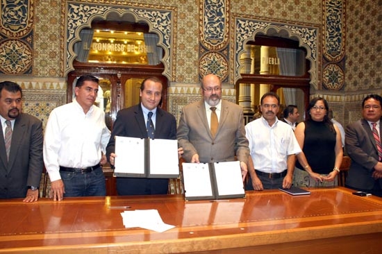 Congreso de Puebla firma convenio de colaboración con la UNAM