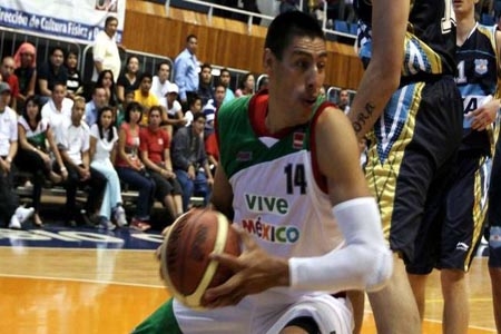 Gustavo Ayón, basquetbolista mexicano, a la NBA