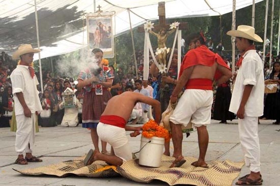 Inicia fiesta del Mole de Caderas; 8 mil chivos serán sacrificados