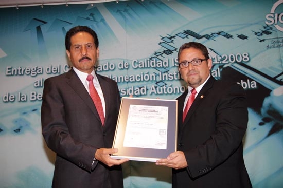 BUAP recibió certificación ISO 9001:2008 en planeación institucional