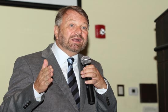 Jorge Castañeda en el Colegio de Puebla, próximo 11 de abril
