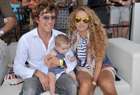 Paulina Rubio, mitiga rumores de divorcio