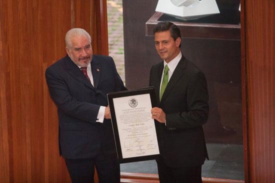 Enrique Peña Nieto recibió constancia de presidente electo