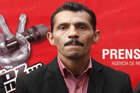 Óscar Cruz, cantante poblano, triunfa en La Voz…México