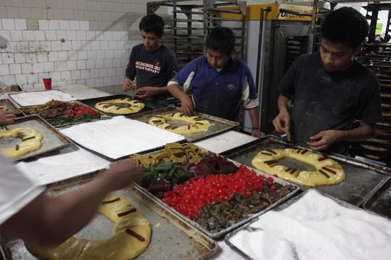 Roscas de Reyes cuestan hasta 420 pesos; pese a ello se venderán miles