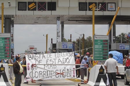 Inconformes con resultado electoral en Amozoc bloquearon autopista Puebla-Veracruz