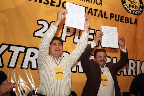 PRD nacional invalida elección de Cotoñeto-Rendón como líderes en Puebla